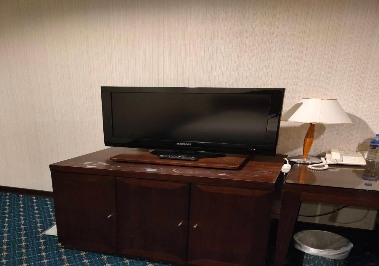 Champion Hotel Taipei Bagian luar foto