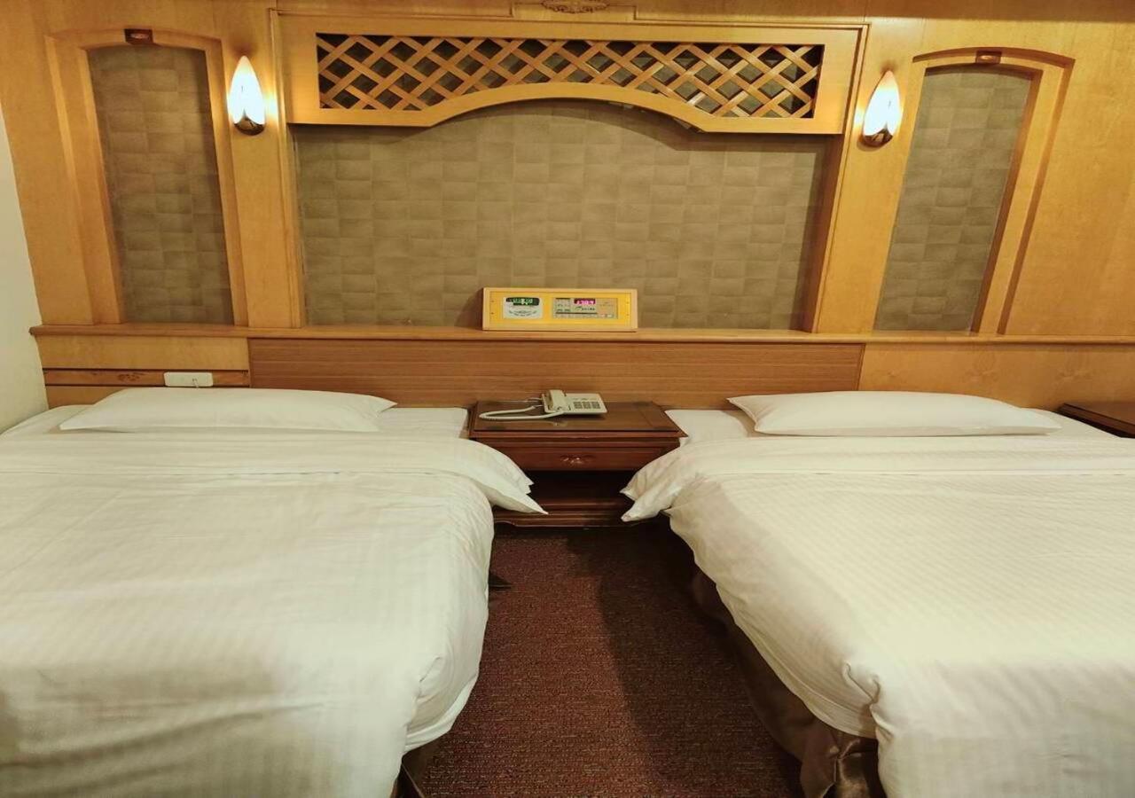 Champion Hotel Taipei Bagian luar foto