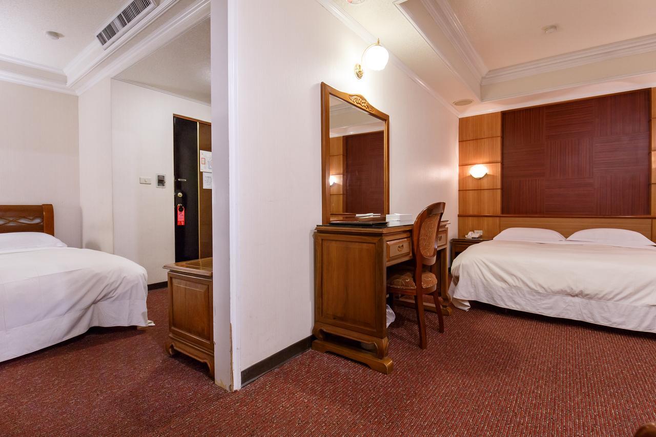Champion Hotel Taipei Bagian luar foto